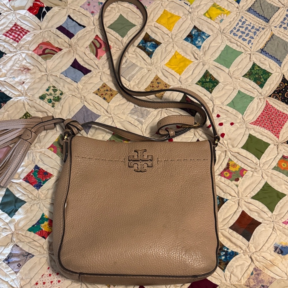 Very well loved and worn Tory Burch crossbody
